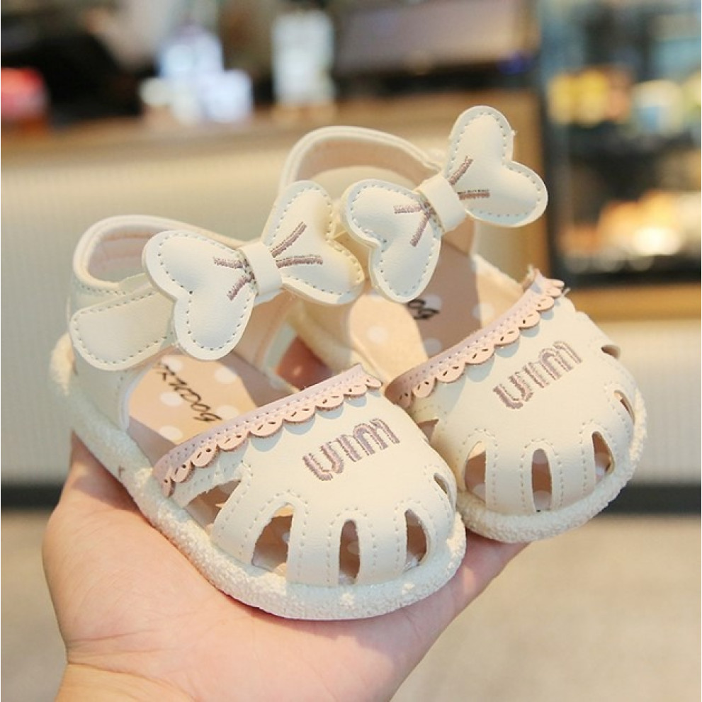 Босоніжки Uim для дівчинки з бантиком колір білий 10820