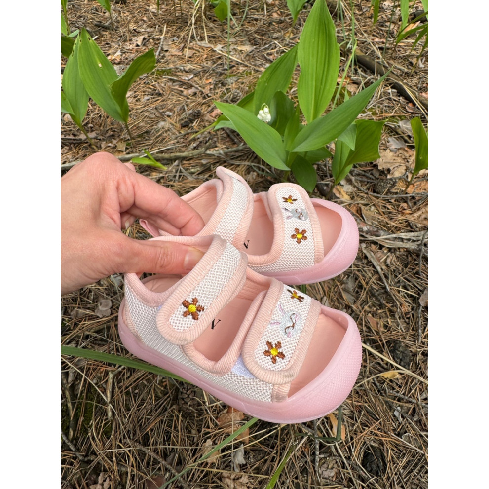 Босоніжки для дівчинки з зайчиком колір рожевий 10825