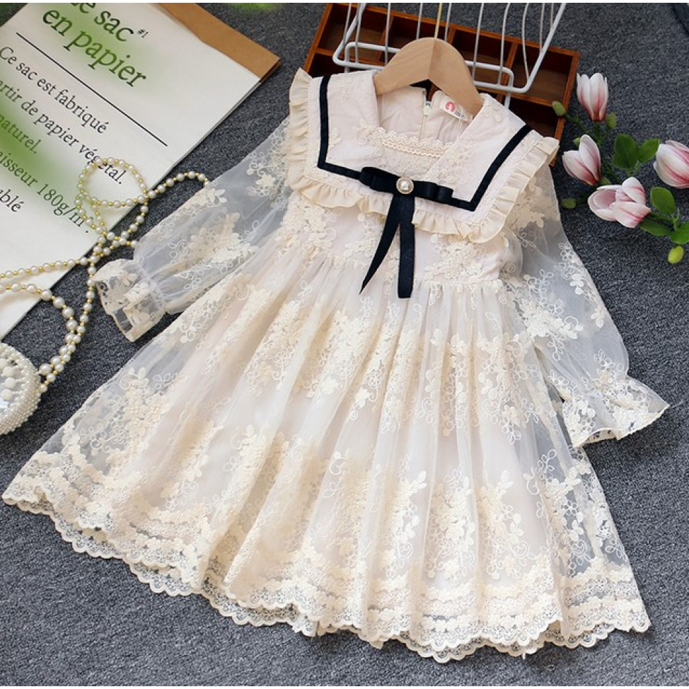 Сукня для дівчинки з гіпюром 10895