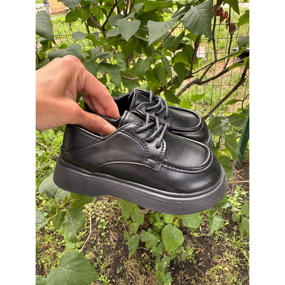 Туфлі дитячі зі шнурівкою колір чорний 10900