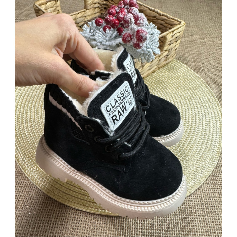 Дитячі зимові черевики RAW чорного кольору з хутром - теплі та зручні зимові чоботи для дітей