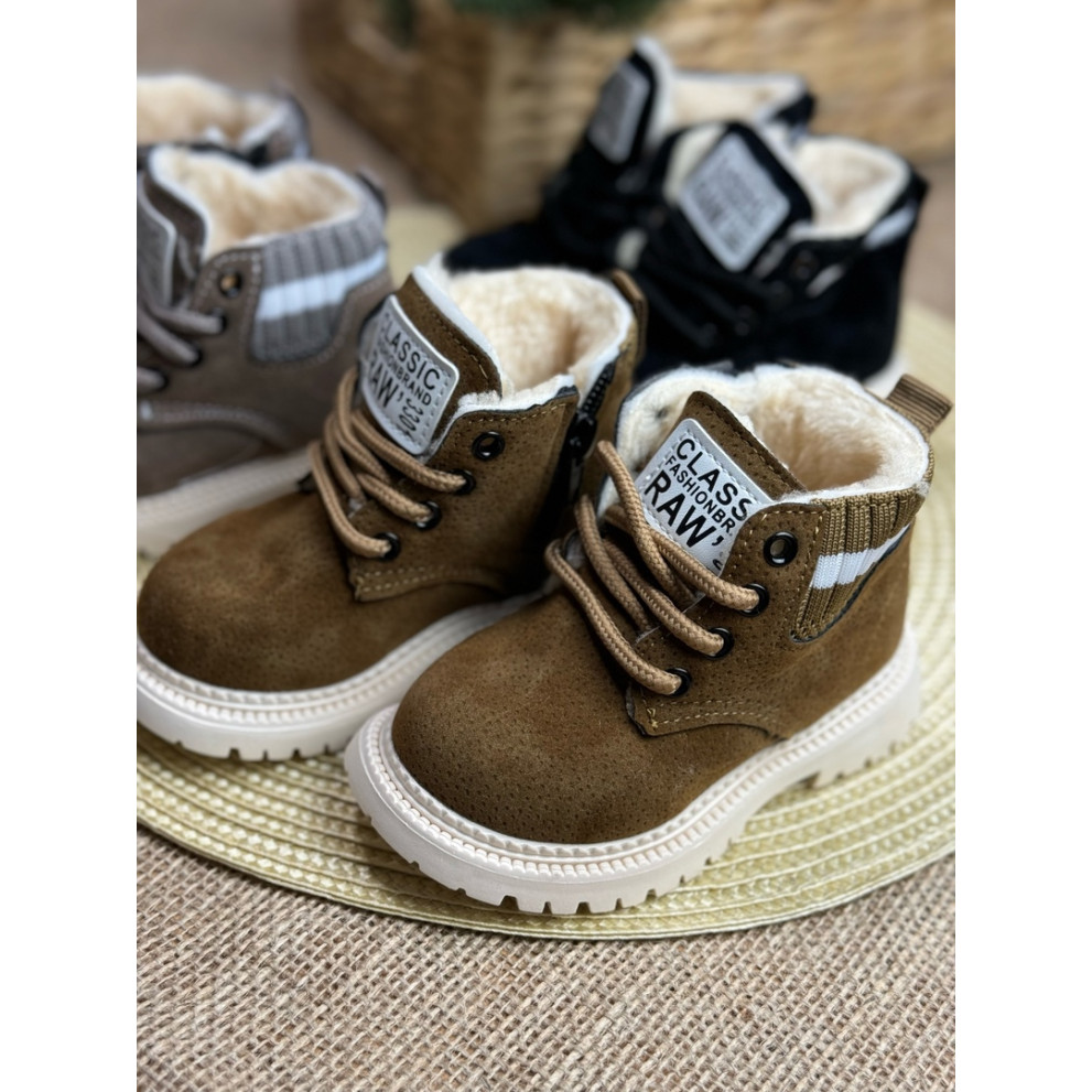 Дитячі зимові черевики RAW шоколадні з хутром - теплі та модні черевики 2025 року Дитячі зимові черевики RAW шоколадні з хутром - теплі та модні черевики 2025 року