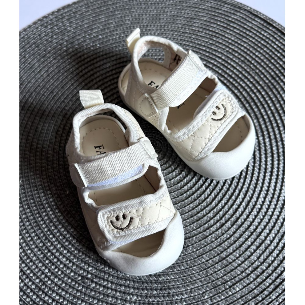 Босоніжки дитячі Lucky, бежевий