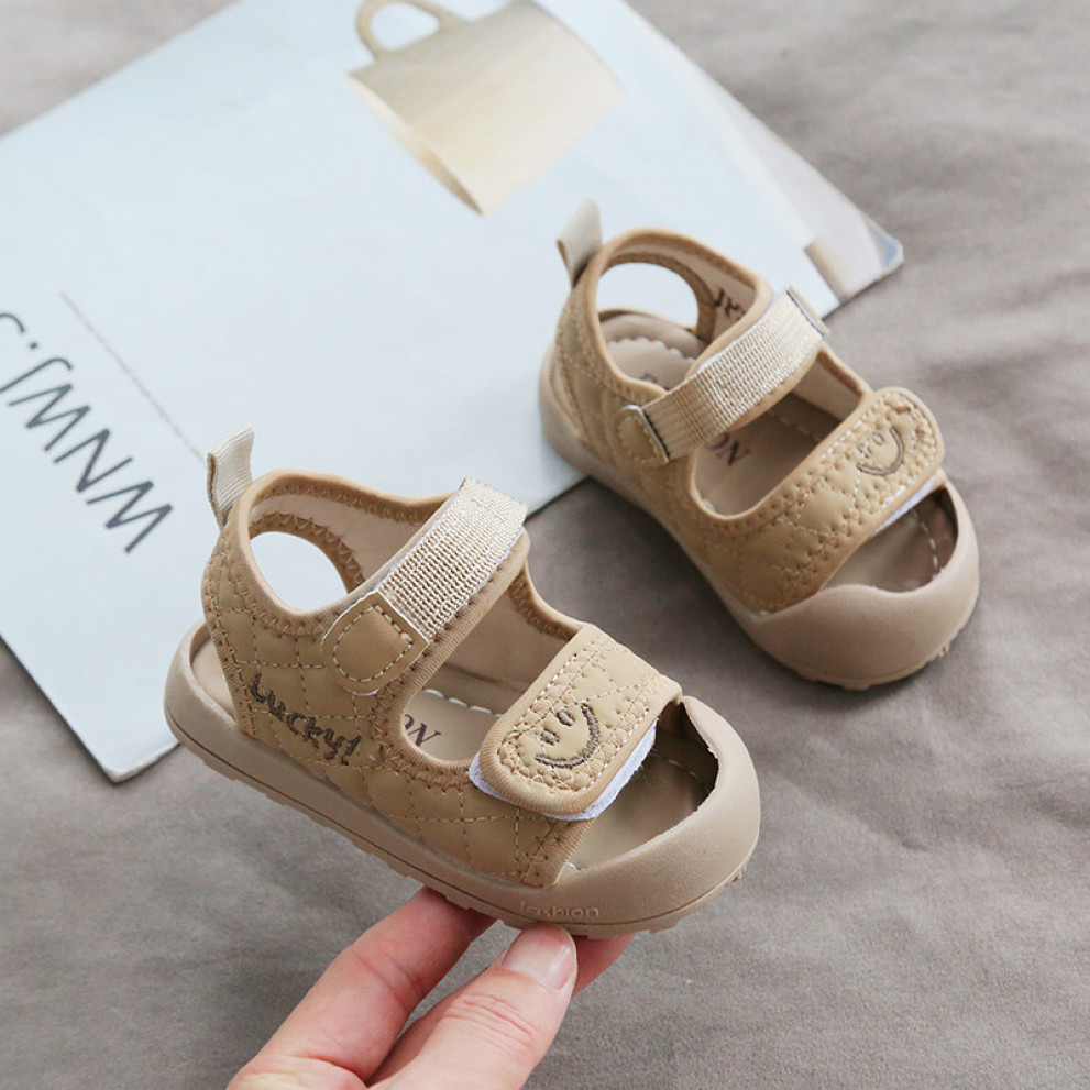 Босоніжки дитячі Lucky, коричневий