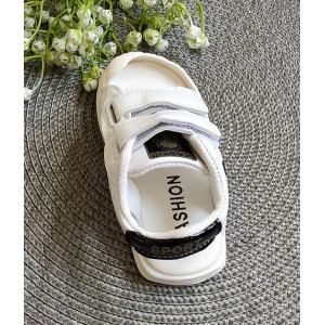 Босоніжки дитячі Debbkid з чорними вставками