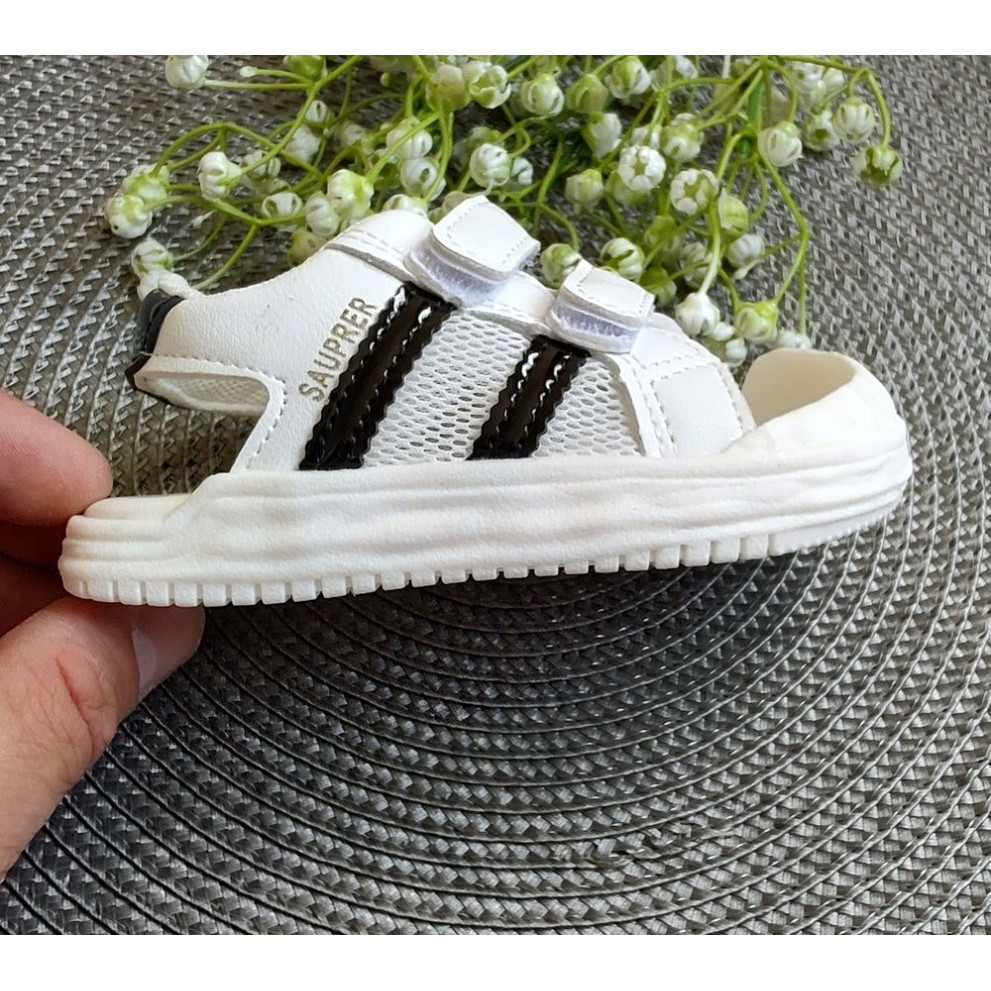 Босоніжки дитячі Debbkid з чорними вставками