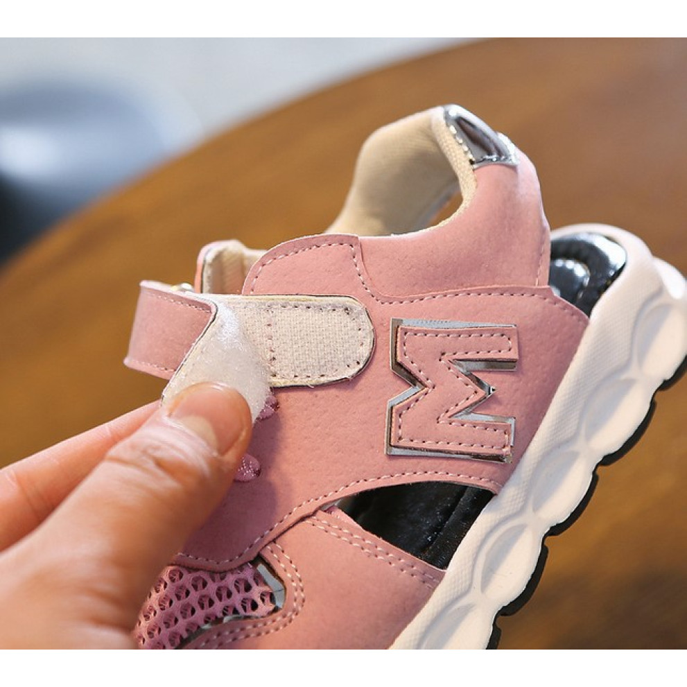 Босоніжки дитячі MG рожеві