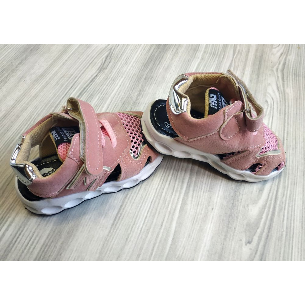 Босоніжки дитячі MG рожеві