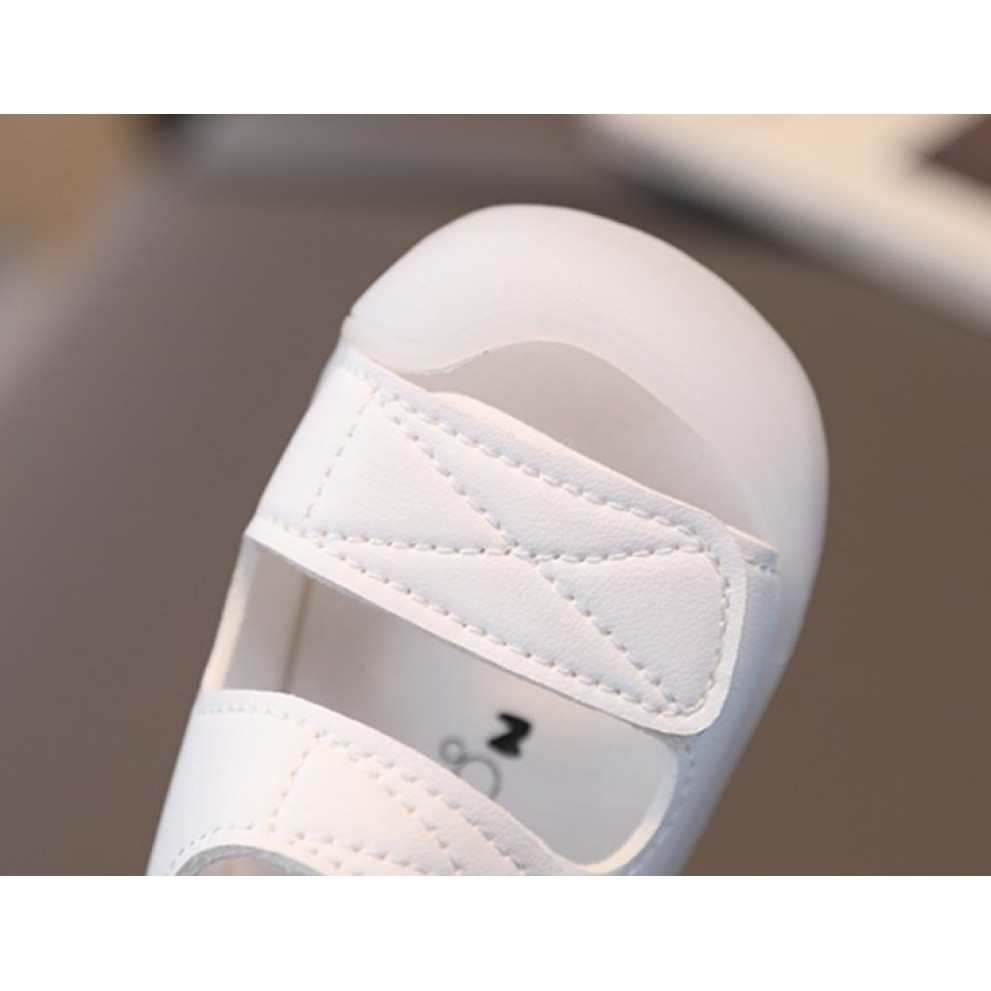 Босоніжки дитячі PU-шкіра білі