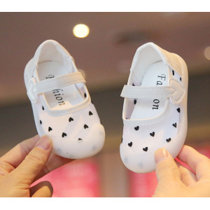 Босоніжки для дівчаток Love білі