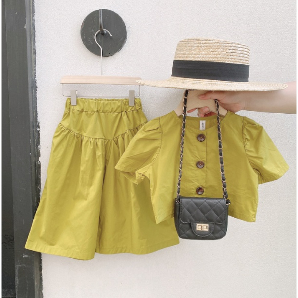 Костюм для дівчинки салатовий 10073