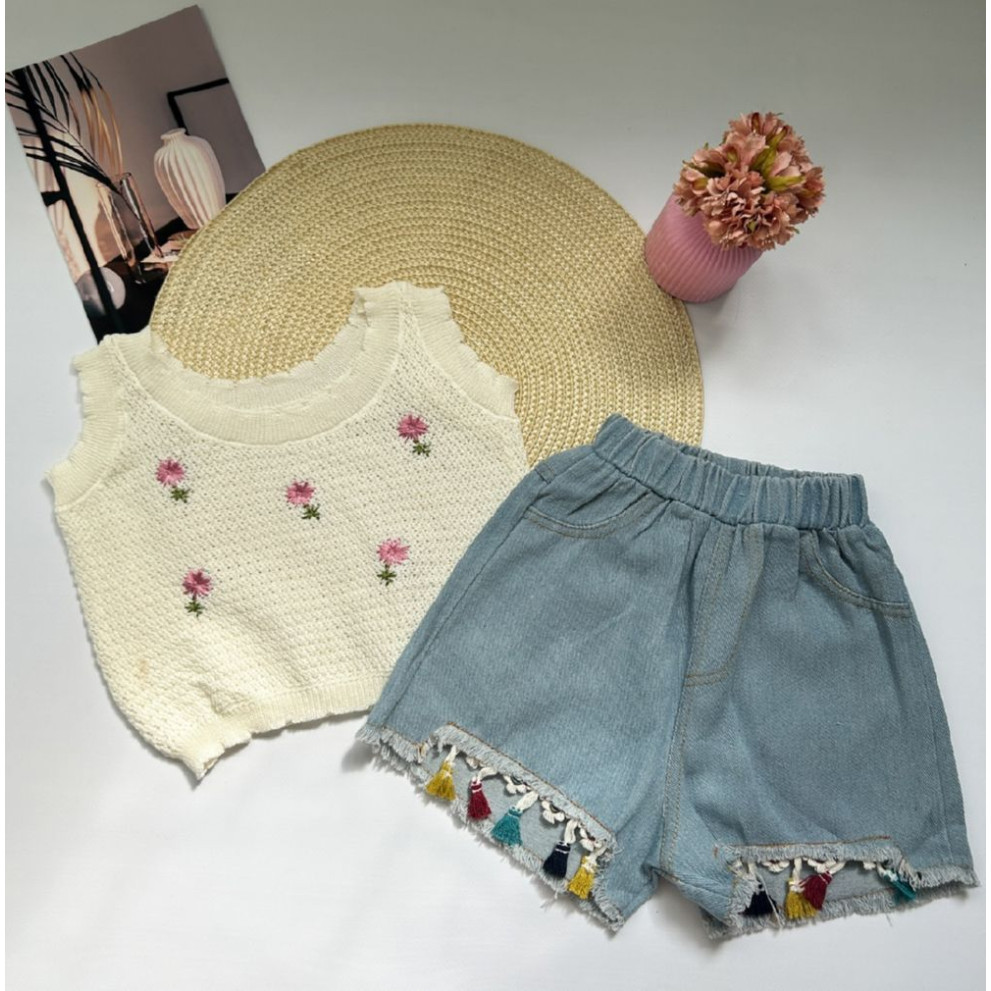 Костюм для дівчинки з джинсовими шортами  і в'язаною майкою 10512