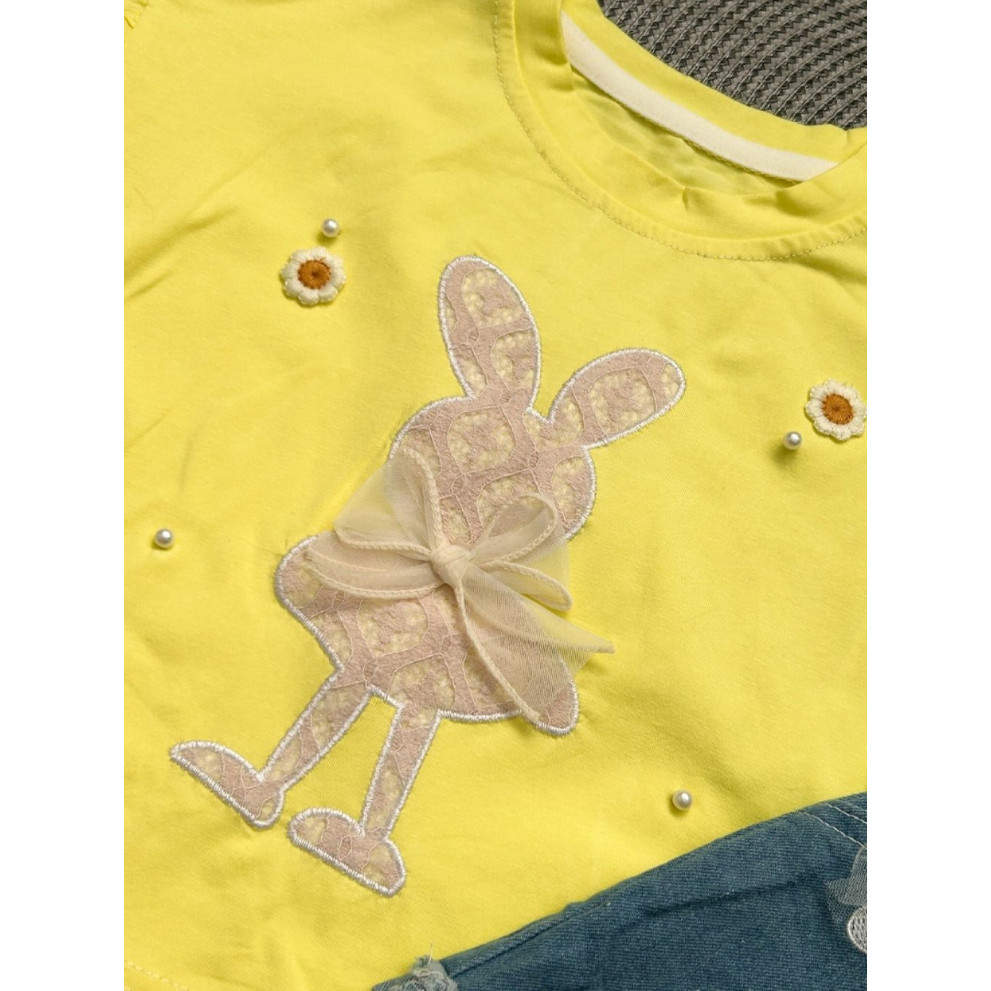 Костюм для дівчинки з джинсовими шортами Зайчик 10525