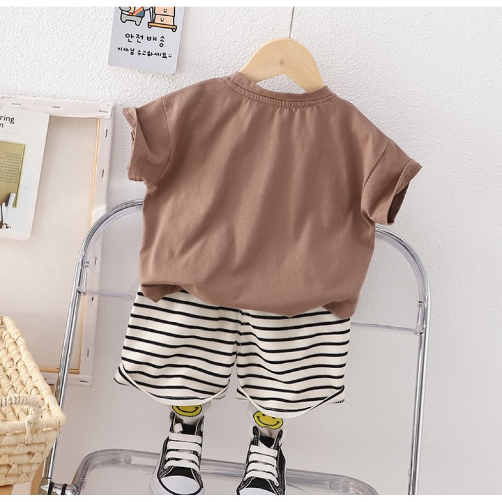 Костюм на літо хлопчику з ведмедиком Mountain коричнева футболка і шорти в полоску 10498