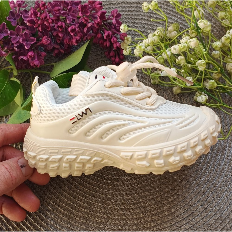 Кросівки весна-літо LWT білі з бежевим