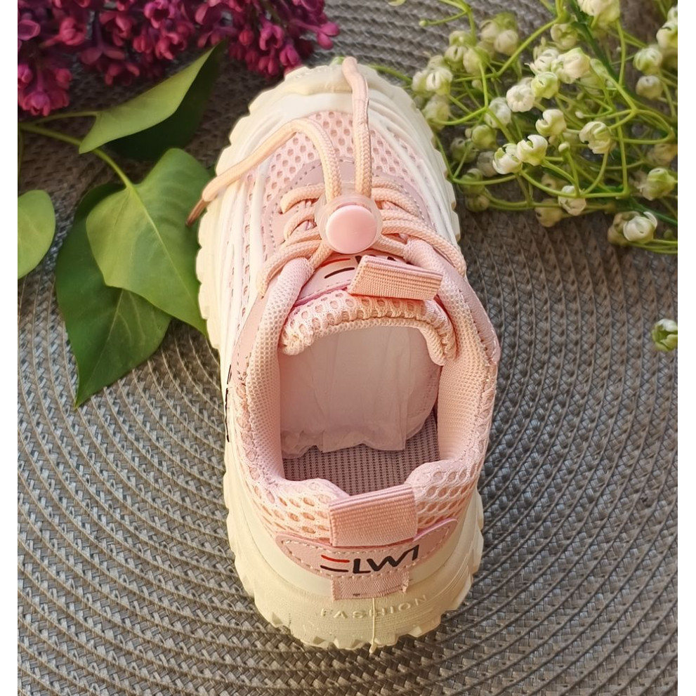 Кросівки весна-літо LWT рожеві