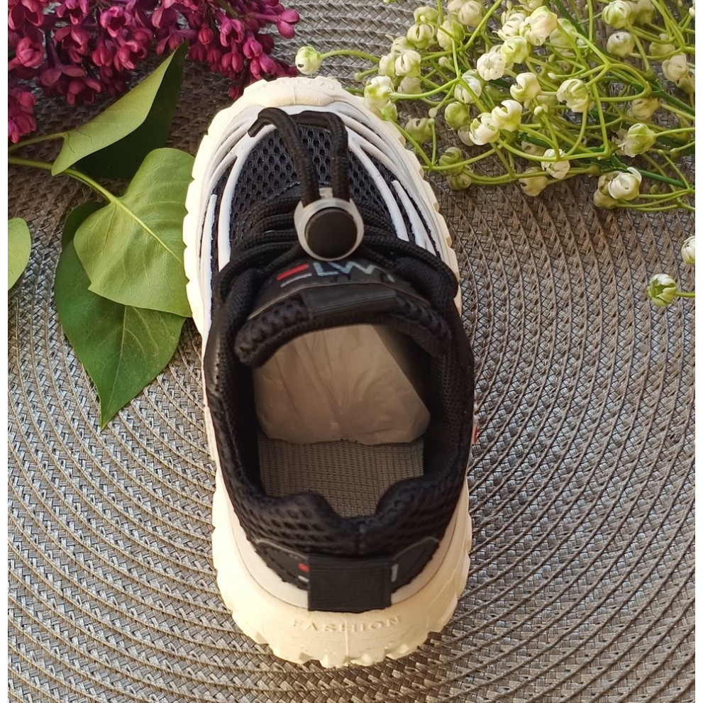 Кросівки весна-літо LWT чорні з білим