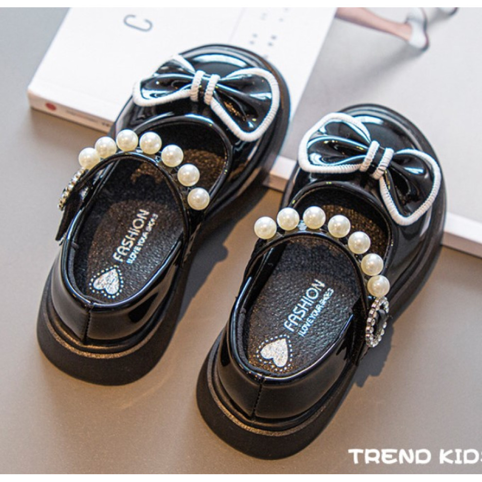 Лаковані туфлі для дівчаток Necklace чорні