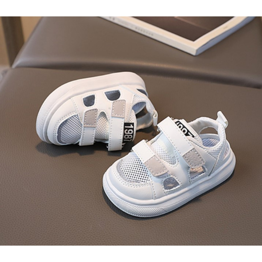 Легенькі босоніжки 1987 білі