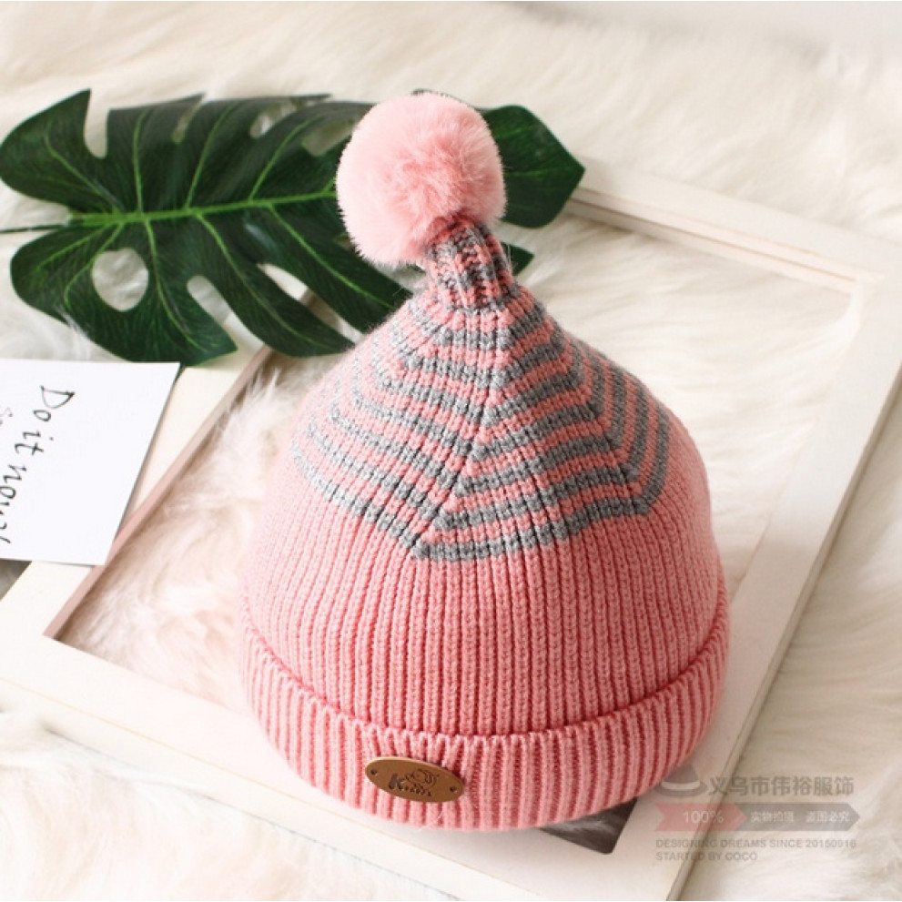 Шапка з балабоном демі рожева