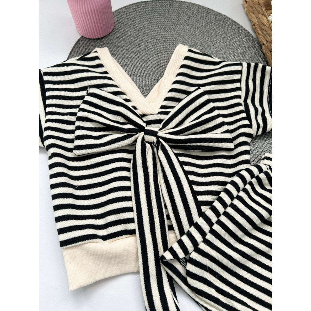 Стильний костюм для дівчинки на літо футболка і шортики 10469