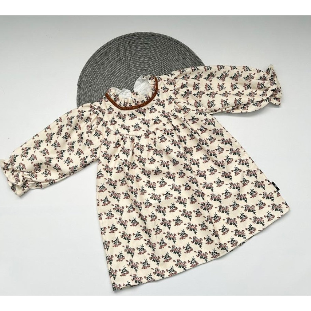 Сукня для дівчинки в квіточку довгий рукав 10470