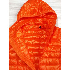 Вітровка оранжева j0001